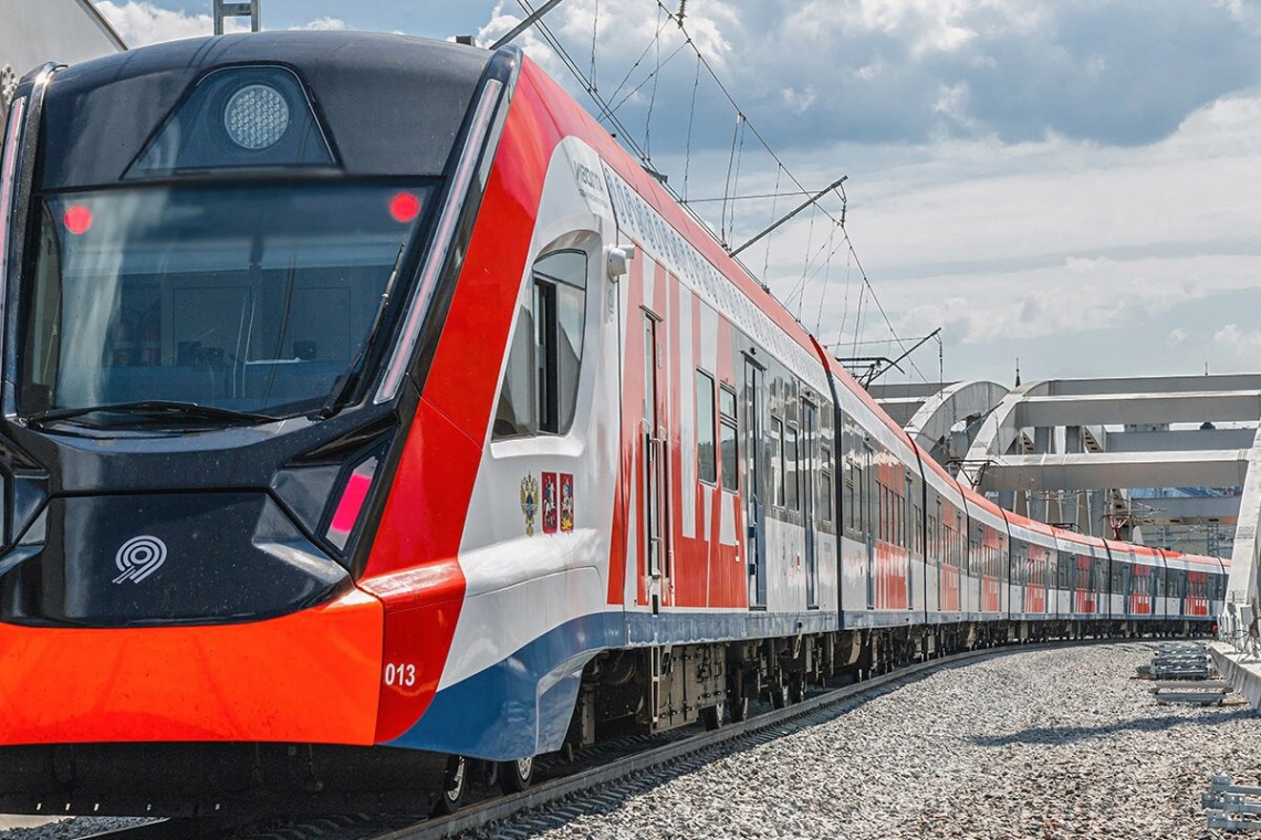 Продолжаются работы по строительству путей на Киевском направлении Московской железной дороги, а также соединительной ветви между Киевским и Белорусским направлениями МЖД.